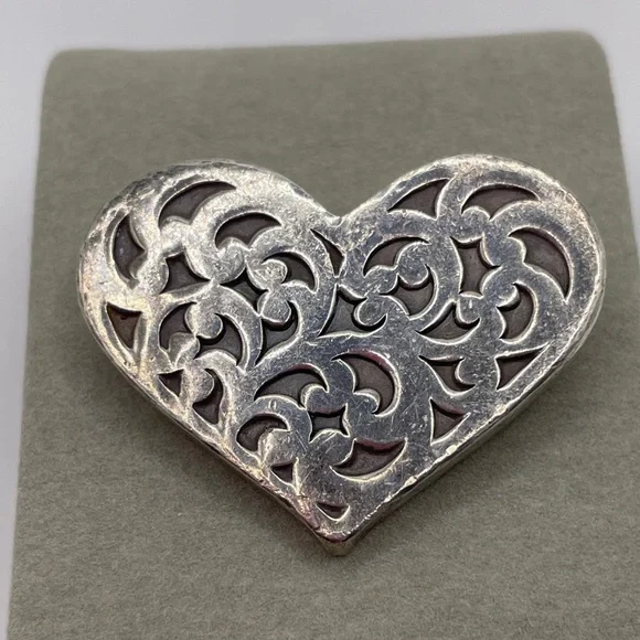 Lois Hill Heart Pin - Picture 1 of 4